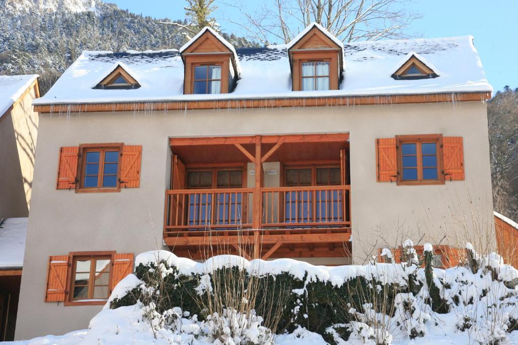 Residence Nemea Les Chalets D'Estive Cauterets Room photo